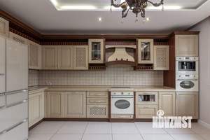 4-к квартира, вторичка, 152м2, 4/6 этаж