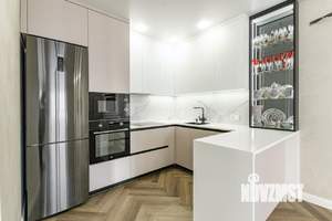 3-к квартира, вторичка, 76м2, 10/16 этаж