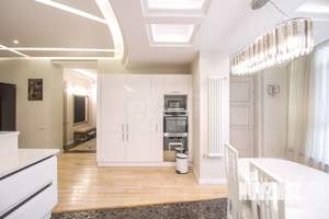 4-к квартира, вторичка, 156м2, 1/9 этаж