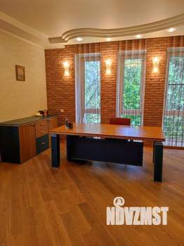 4-к квартира, вторичка, 190м2, 2/6 этаж