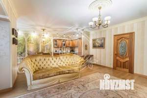 4-к квартира, вторичка, 124м2, 2/6 этаж