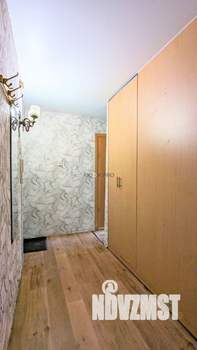 3-к квартира, вторичка, 60м2, 1/9 этаж