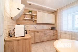 3-к квартира, вторичка, 80м2, 1/15 этаж