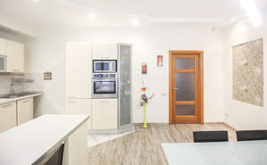 4-к квартира, вторичка, 140м2, 2/4 этаж