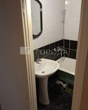 3-к квартира, вторичка, 63м2, 6/9 этаж