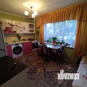 2-к квартира, вторичка, 54м2, 1/10 этаж
