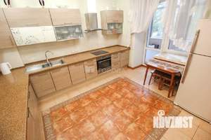 6-к квартира, вторичка, 200м2, 3/8 этаж