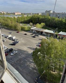4-к квартира, вторичка, 70м2, 9/9 этаж