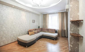 4-к квартира, вторичка, 140м2, 2/4 этаж