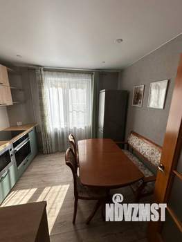 4-к квартира, вторичка, 97м2, 2/9 этаж