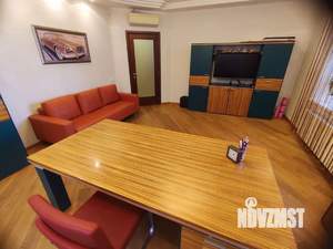 4-к квартира, вторичка, 190м2, 2/6 этаж