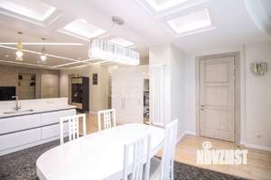 4-к квартира, вторичка, 156м2, 1/9 этаж