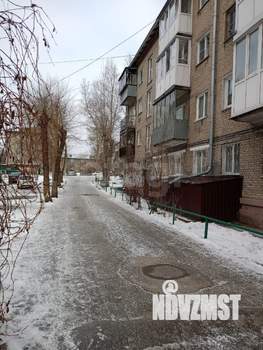 2-к квартира, вторичка, 43м2, 1/4 этаж