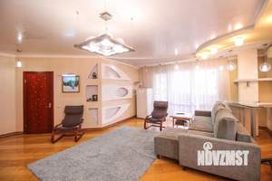 4-к квартира, вторичка, 142м2, 12/16 этаж