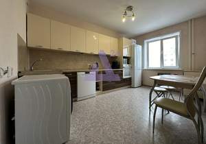 3-к квартира, вторичка, 80м2, 8/10 этаж