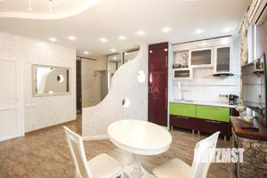 2-к квартира, вторичка, 56м2, 1/4 этаж