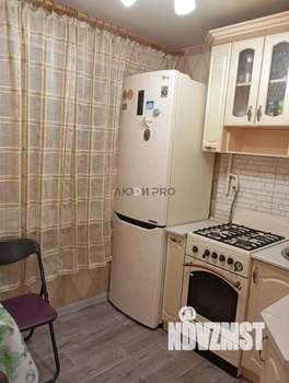 2-к квартира, вторичка, 43м2, 1/4 этаж
