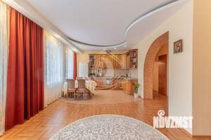 3-к квартира, вторичка, 89м2, 1/8 этаж