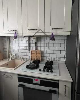 2-к квартира, вторичка, 44м2, 1/5 этаж