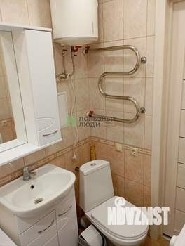 2-к квартира, вторичка, 43м2, 1/4 этаж
