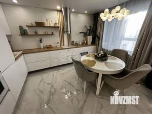 3-к квартира, вторичка, 82м2, 9/17 этаж