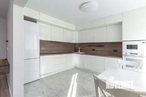 3-к квартира, вторичка, 81м2, 2/18 этаж