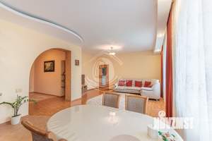 3-к квартира, вторичка, 89м2, 1/8 этаж