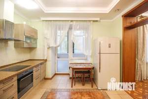 6-к квартира, вторичка, 200м2, 3/8 этаж