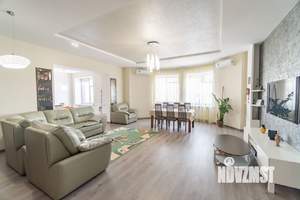 4-к квартира, вторичка, 204м2, 7/12 этаж