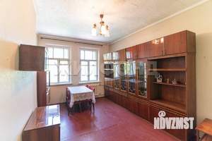 3-к квартира, вторичка, 70м2, 3/3 этаж