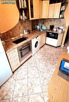 3-к квартира, вторичка, 58м2, 1/9 этаж